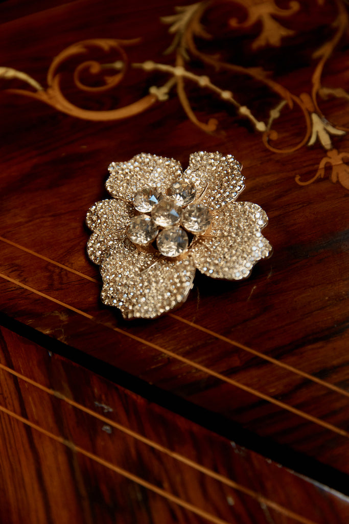 Camellia Brooch in Gold
