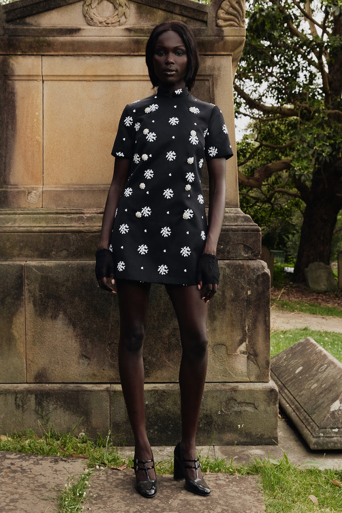 Virtue Dress in Black and white Floral