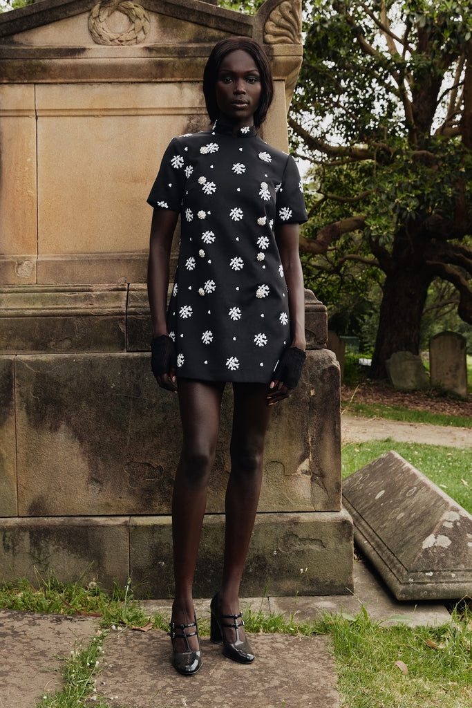 Virtue Dress in Black and white Floral